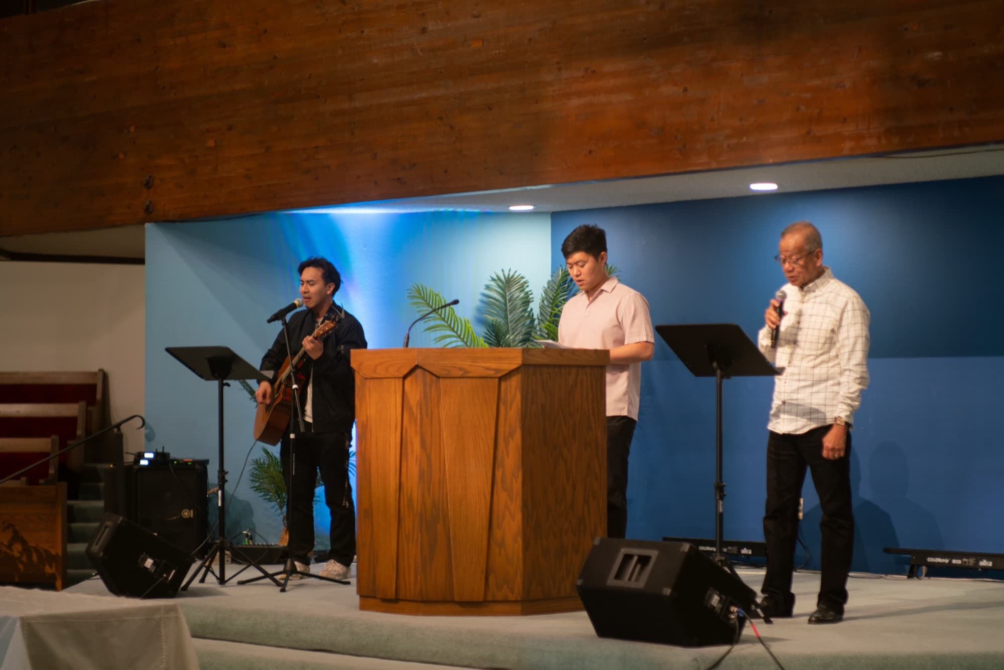 Worship team leading the congregation in song at FBC Artesia